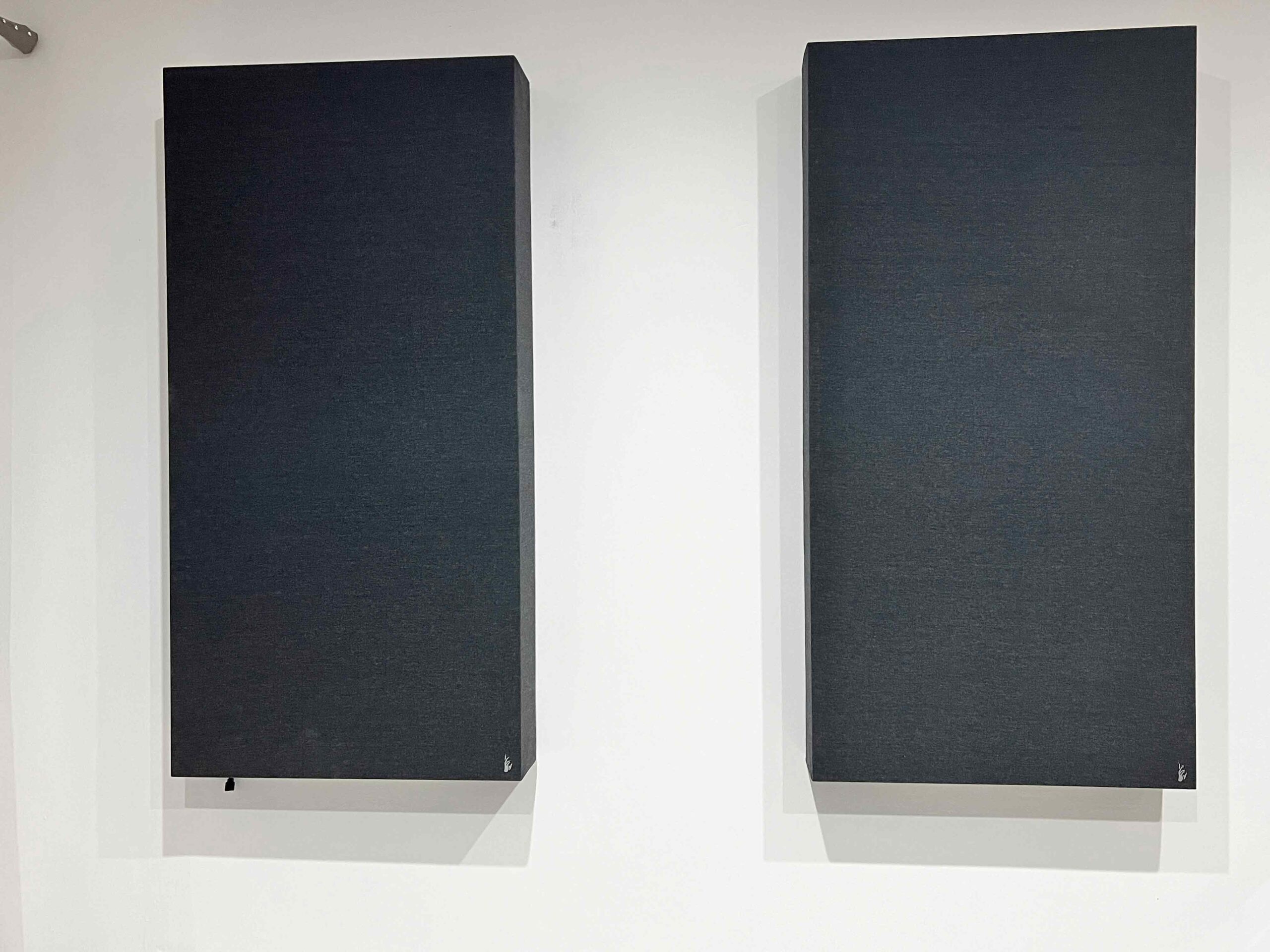 profesjonalne wygłuszenie czyli panele akustyczne, pomagające Mixować i Masteringować utwory